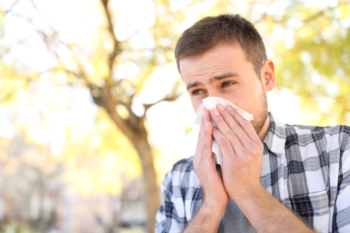 Allergia al polline: sintomi, trattamenti e consigli utili